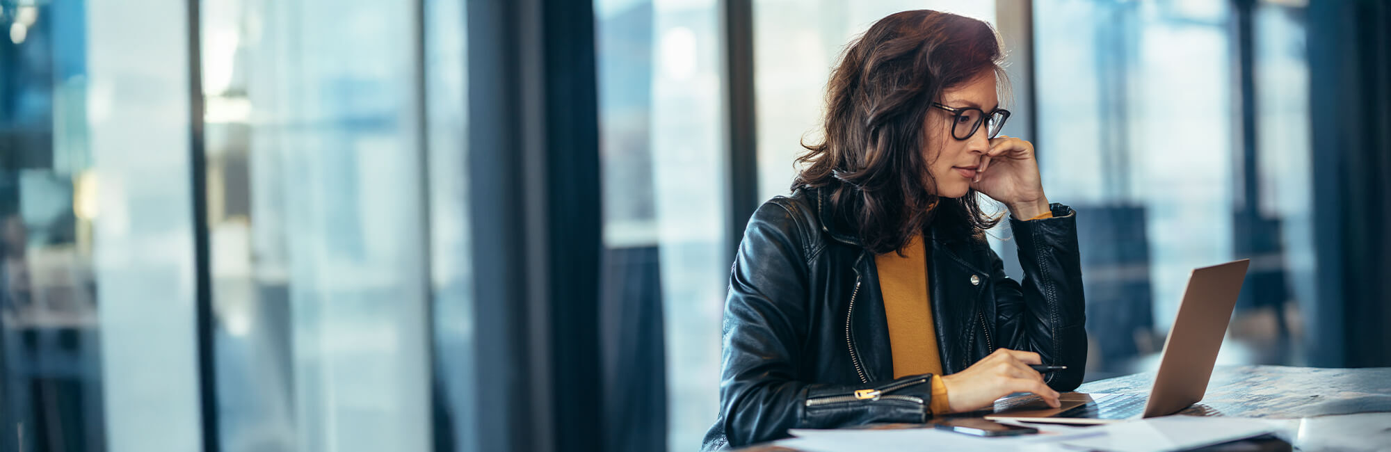 header-marketing-manager